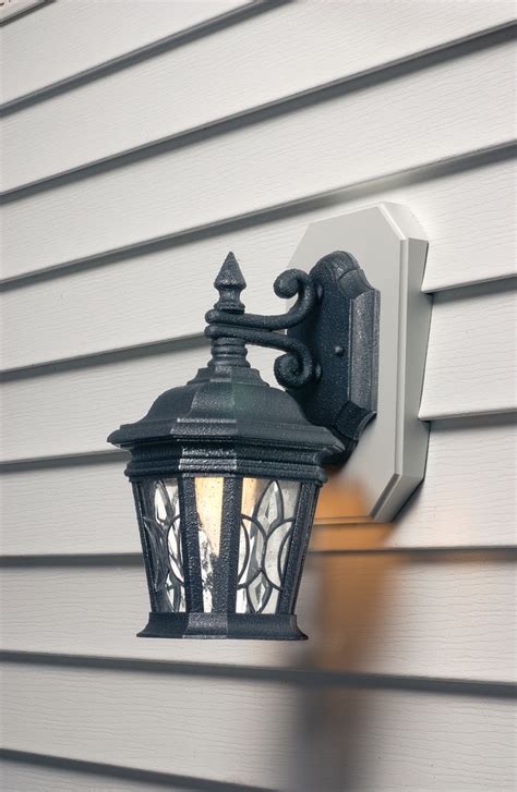 mounting box for outdoor light